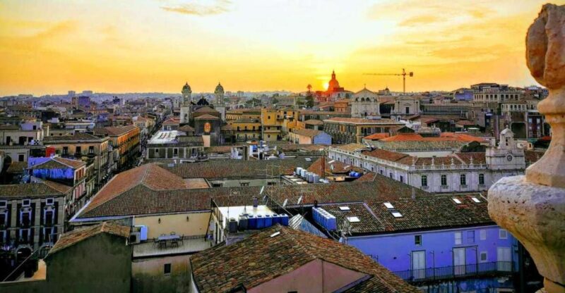 Catania: Evening City Secrets and Aperitif Tour - Experience Highlights