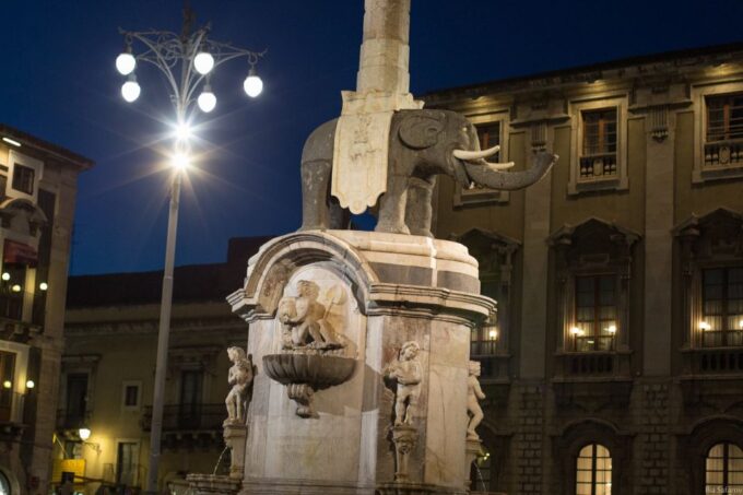 Catania: Evening City Secrets and Aperitif Tour - Accessibility and Cancellation