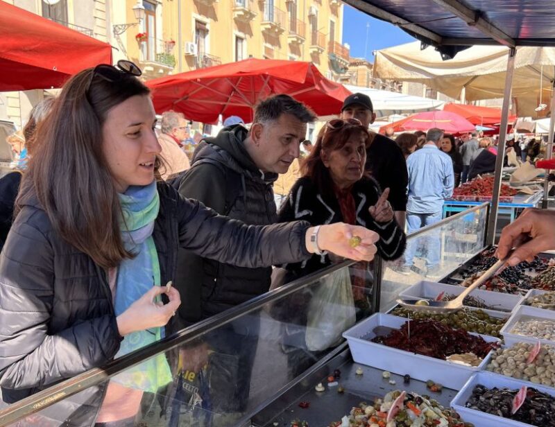 Catania: Market Tour and Cooking Class With Chef Riccardo - Dining Experience