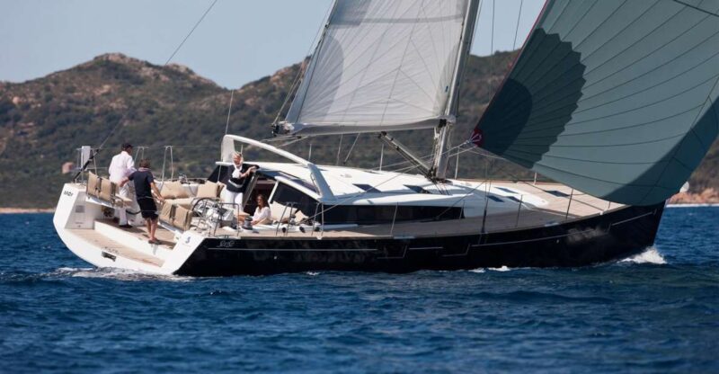 Catania Port: Luxury Private Tour to Aci Trezza by Sailboat - Main Sites