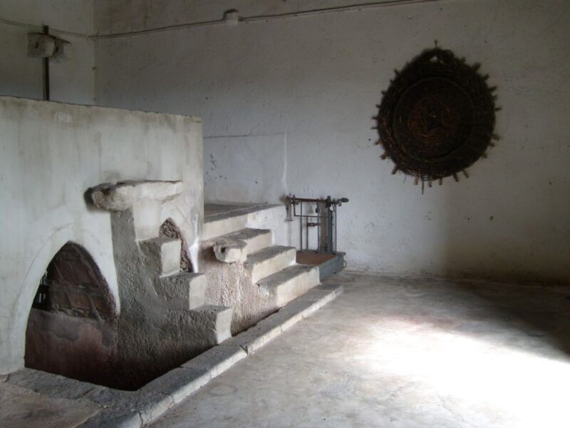 Catania: Pozzo Di Gaspare Farm Guided Tour With Tastings - Key Points