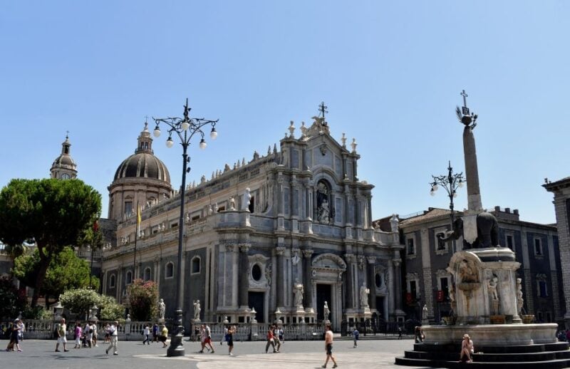Catania: Private City Highlights Walking Tour - History of Destruction and Rebuilding