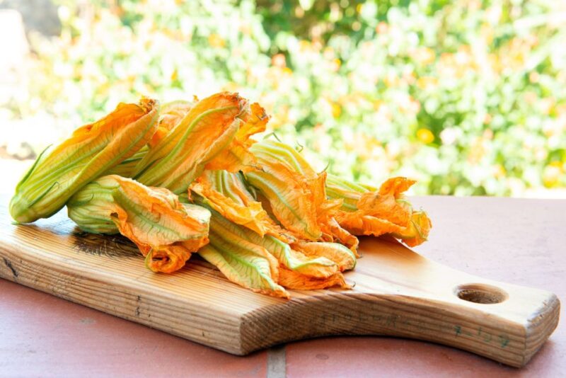 Catania: Private Cooking Class at a Locals Home - Instructor and Class Details