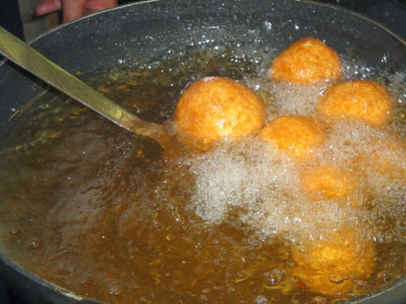 Catania: Private Tour With Arancino Tasting - What to Bring
