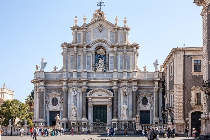 Catania Private Walking Tour With Arancino Siciliano Tasting - Tasting Traditional Street Food