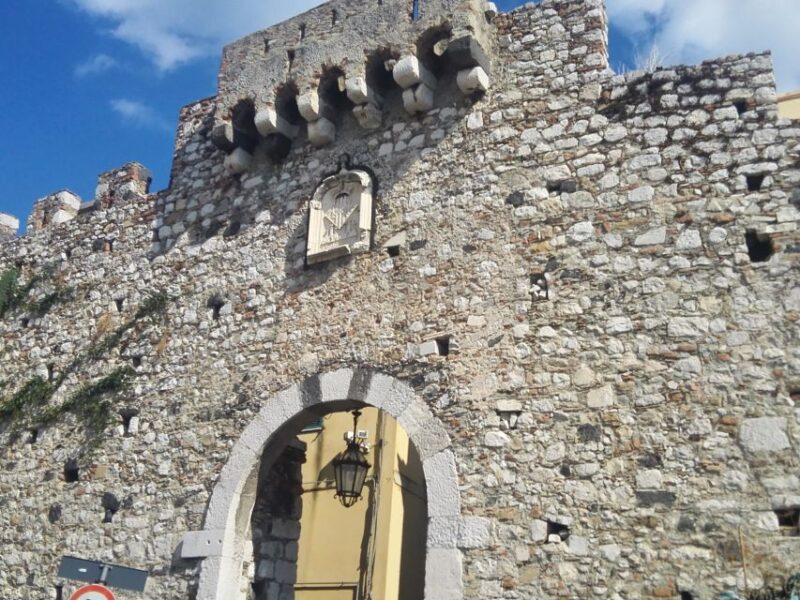 Catania: Savoca Godfather Tour & Taormina With Food Tasting - Key Points
