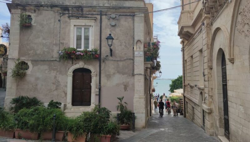 Catania: Syracuse, Ortigia, and Noto Guided Tour - Pick-Up and Important Information