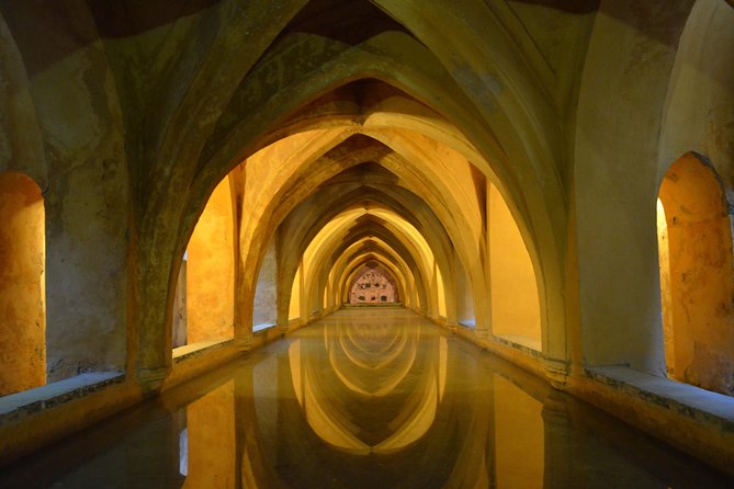 Cathedral & Alcazar of Seville Guided Tour With Skip the Line - Walking Through the Santa Cruz Quarter