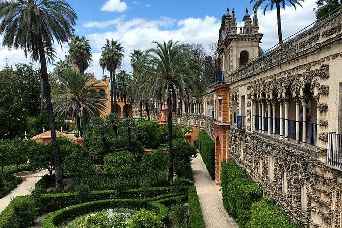 Cathedral & Alcazar of Seville Guided Tour With Skip the Line - Exploring the Royal Alcázar