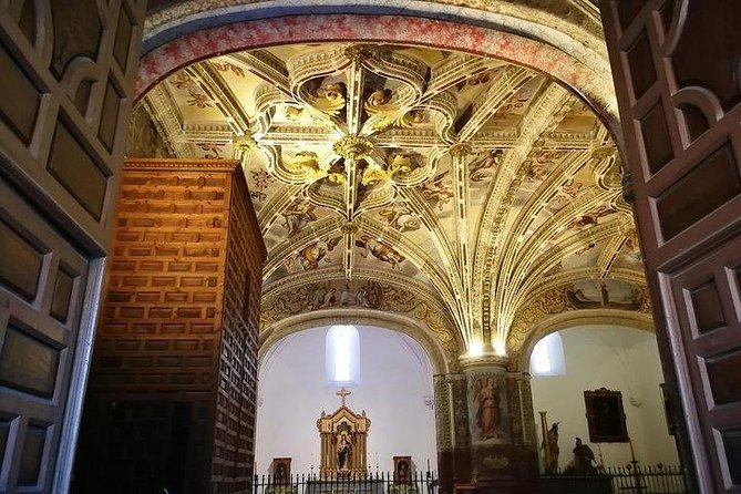 Cathedral and Royal Chapel + Monastery of San Jerónimo - Tour Overview