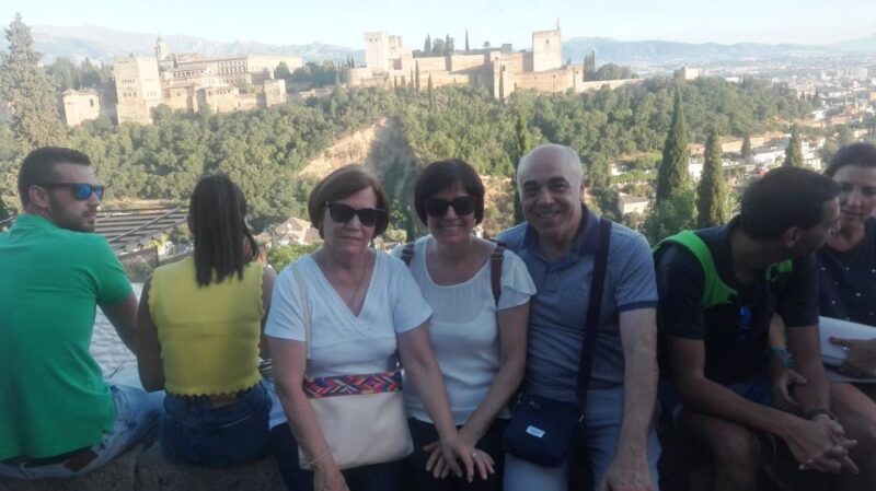 Cathedral and Royal Chapel With Albaicín and Sacromonte - Visiting Sacromonte