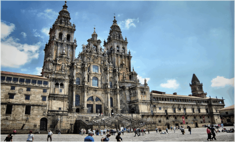 Cathedral of Santiago + Museum + Tour of the Historic Center - Key Points