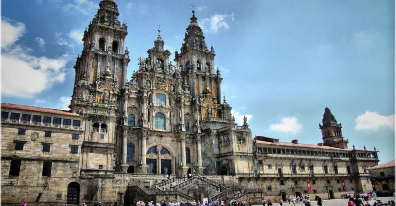 Cathedral of Santiago + Museum + Tour of the Historic Center - Itinerary Highlights