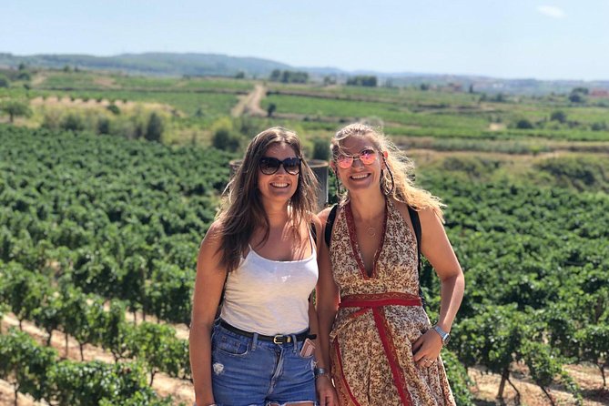 Cava Wineyard & Sitges Day Trip From Barcelona - Key Points