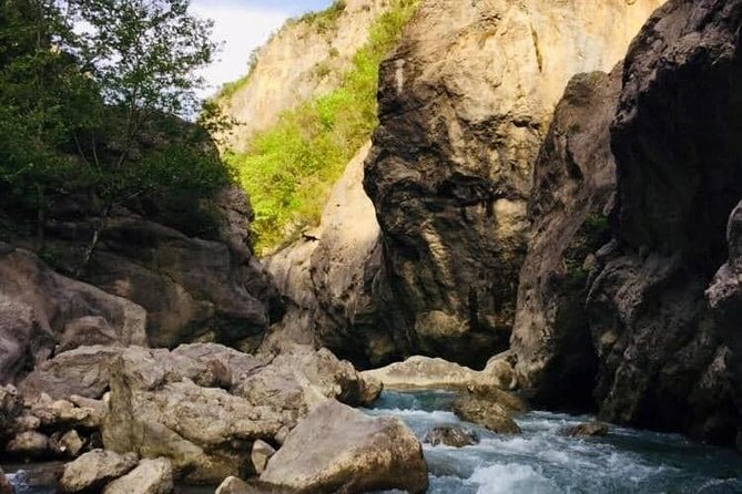 Cave of Pellumbas, Canyons & Castles Hiking Tour Includes Lunch - Positive Guest Reviews