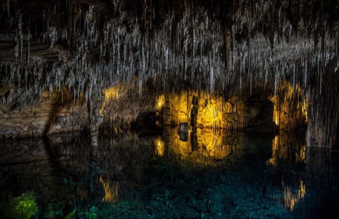 Caves of Drach: Entrance, Music Concert and Boat Trip - Cavern Exploration