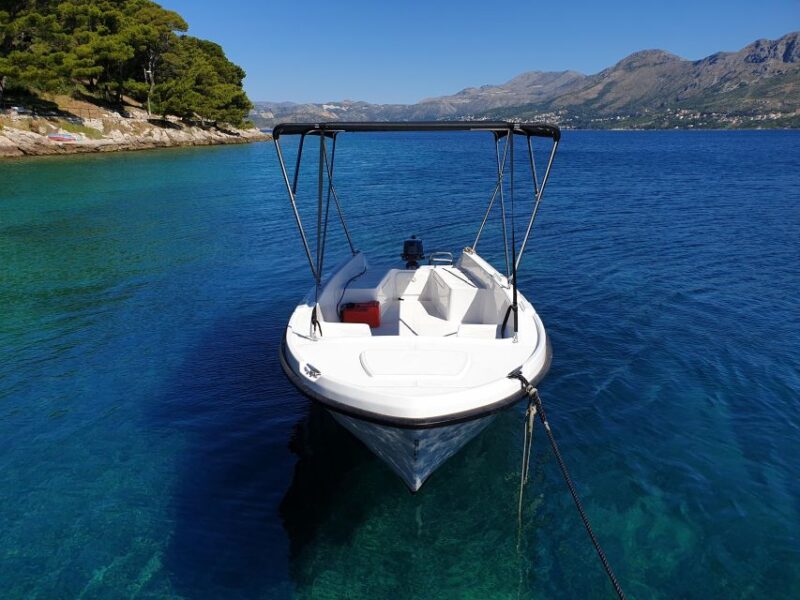 Cavtat: Rent a Boat - Boat Features and Equipment