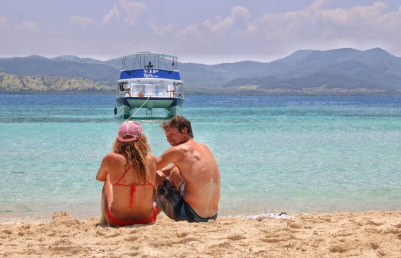 Cayo Arena: VIP Experience in Luxury Catamaran - Inclusions and Amenities