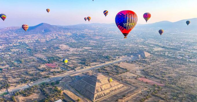 CDMX: Balloon Flight & Guided Teotihuacan & Guadalupe Shrine - Lunch