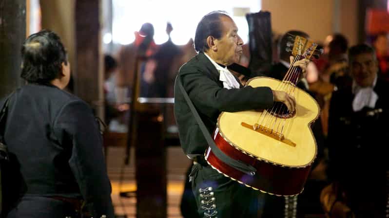 CDMX: Evening Tour to Plaza Garibaldi - Itinerary Details