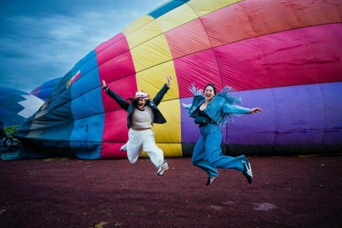 CDMX: Hot Air Balloon Flight + Cave Breakfast + Transportation. - Flight Conditions and Capacity