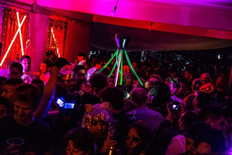 CDMX Pub Crawl: Mexico City Bar Crawl - Responsible Partying