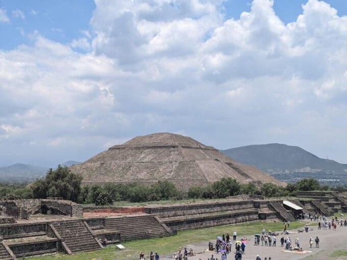 Cdmx: Teotihuacan Guided Tour With Guadalupe Basilica Visit - Experience and Amenities