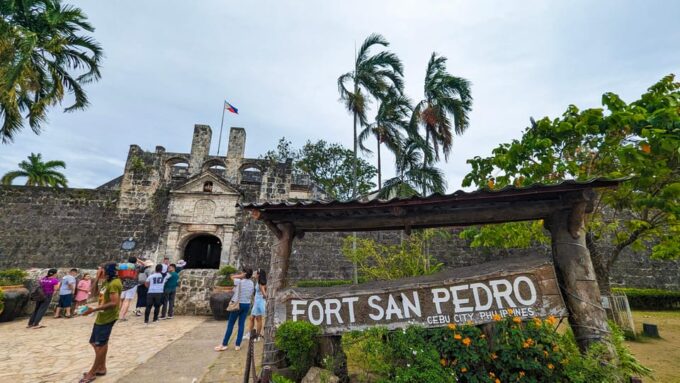 Cebu City With Sirao Garden Half Day Tour - Basilica Del Santo Niño