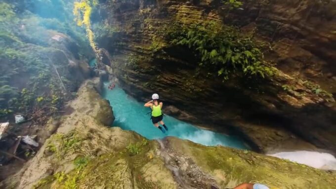 Cebu Combo:Pescador Island Hopping & Canyoneering With Lunch - Accommodating Dietary Needs