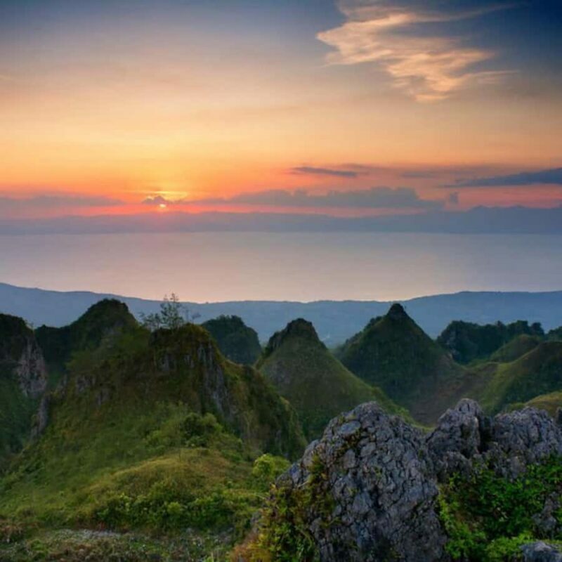 Cebu: Osmeña Peak and Kawasan Canyoneering Day Tour - Key Points