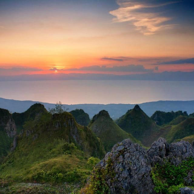 Cebu: Osmeña Peak and Kawasan Canyoneering Day Tour - Key Points