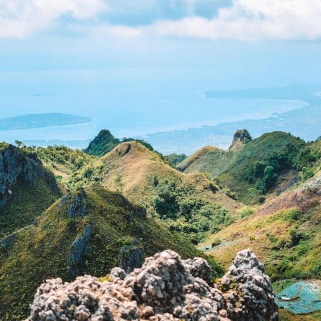 Cebu: Osmeña Peak and Kawasan Canyoneering Day Tour - Hiking Osmeña Peak