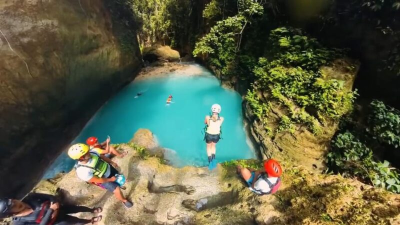 Cebu: Osmeña Peak and Kawasan Canyoneering Day Tour - Dining and Refreshment