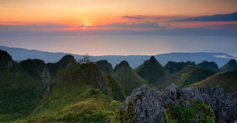 Cebu: Osmeña Peak and Kawasan Falls Canyoneering Day Trip - Itinerary Details