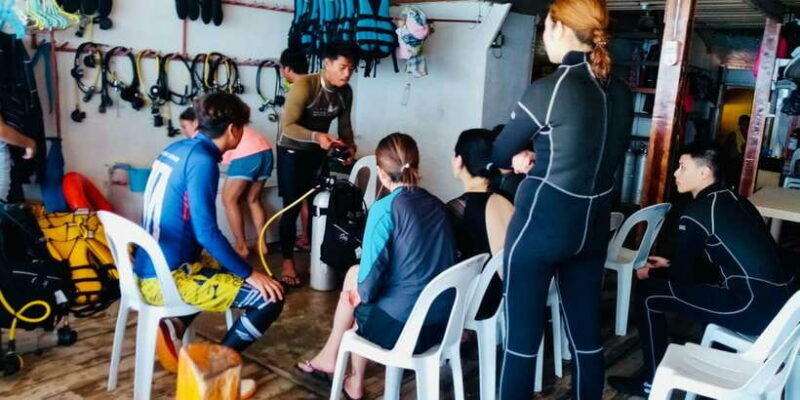 Cebu: Scuba Diving with Whale Sharks Trip in Oslob - The Sum Up