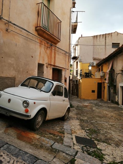Cefalù: History and Legends Guided Walking Tour - Key Points