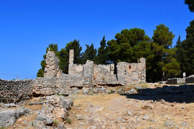 Cefalù: The Rocca Archaeological Park Guided Hiking Tour - Key Points