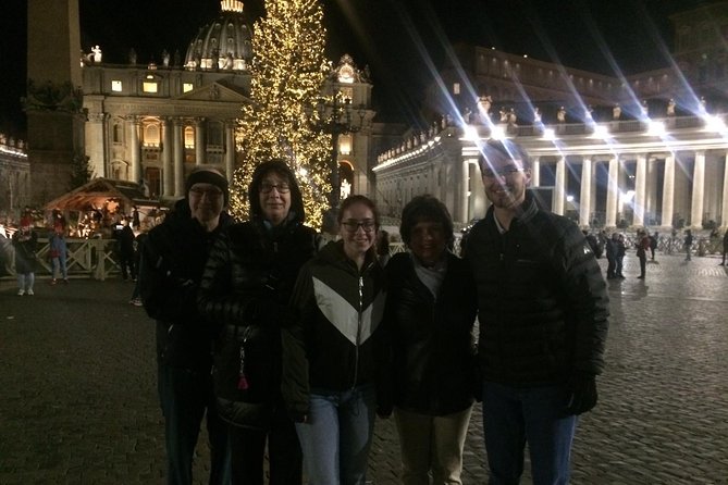 Celebrate Christmas in Rome - Small Group Walking Tour - Tour Guide Insights and Response