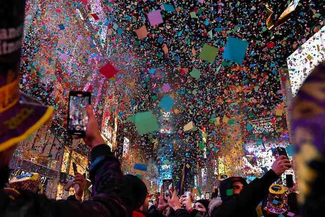 Celebrate New Years in the Heart of Times Square New York City - Key Points
