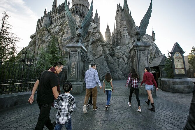 Celebrity Homes Tour & Universal Studios Hollywood + Shuttle - Transportation Details