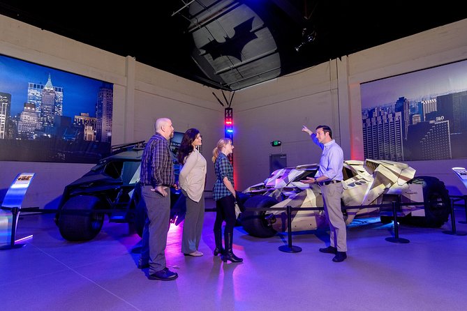 Celebrity Homes Tour & Warner Bros. Studio Tour - Discovering Celebrity Homes