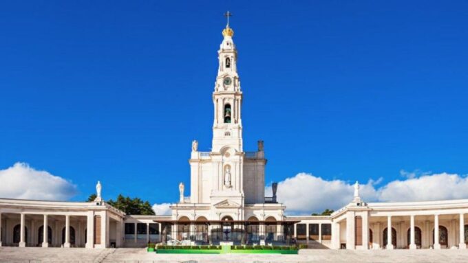 CENTER PORTUGAL: TOUR FD COIMBRA>FATIMA MERCEDES V EXT LONG - Frequently Asked Questions