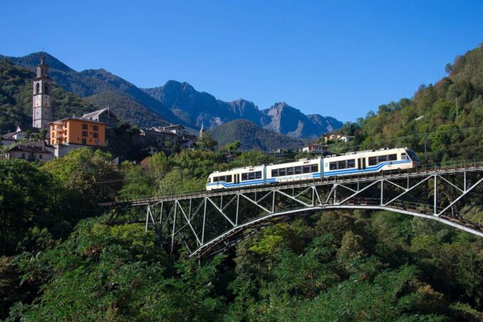Centovalli Express: Scenic Rail Between Camedo & Domodossola - Travel Across Two Countries