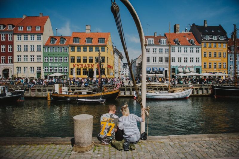 Central Copenhagen: Top Sights Walking Tour With a Local - Itinerary Highlights