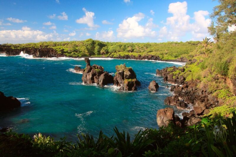 Central Maui: Two-Island Scenic Helicopter Flight to Molokai - Key Points