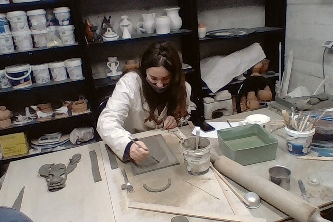 Ceramic Lesson for Small Groups in Vietri Sul Mare - Passionate Instructor Elvira
