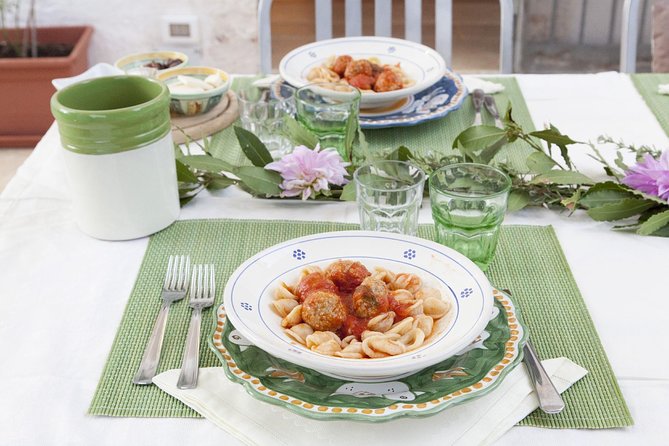 Cesarine: Dining & Cooking Demo at Locals Home in Sorrento - Second Course: Meatballs and Rustic Pie