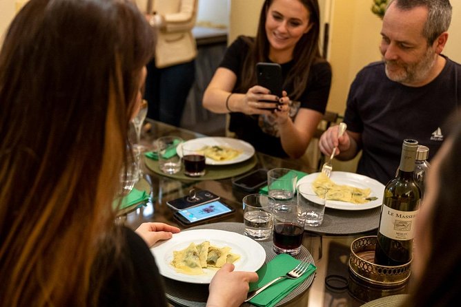 Cesarine: Dining & Cooking Demo at Locals Home in Verona - Meeting and End Point