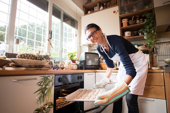 Cesarine: Home Cooking Class & Meal With a Local in Siena - Authentic Atmosphere in Hosts Home