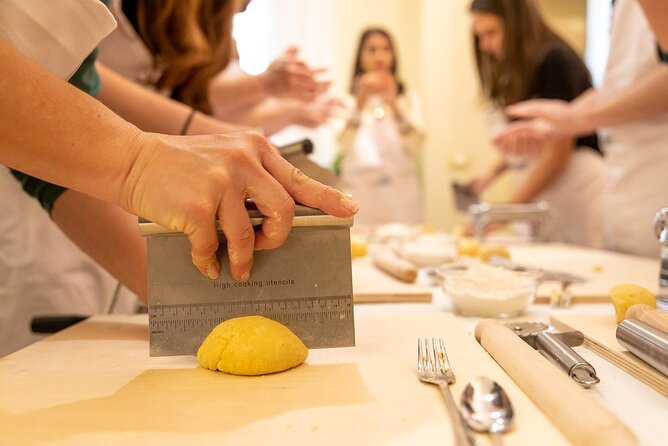Cesarine: Home Cooking Class & Meal With a Local in Venice - Hands-on Cooking and Tasting
